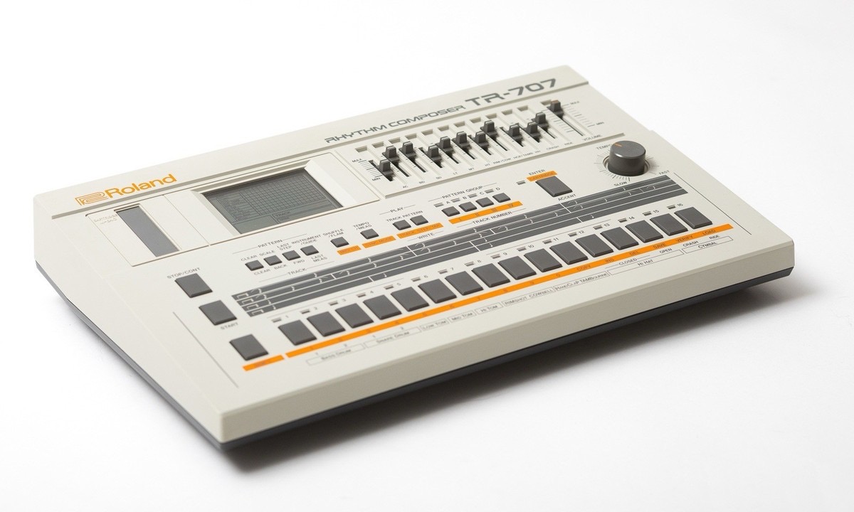 Tr 707 Reference Catalogue Crop