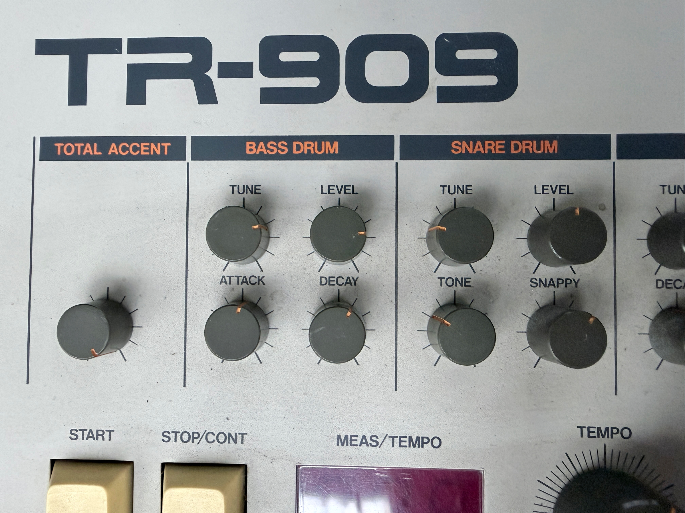 the TR-909 bass drum and snare controls
