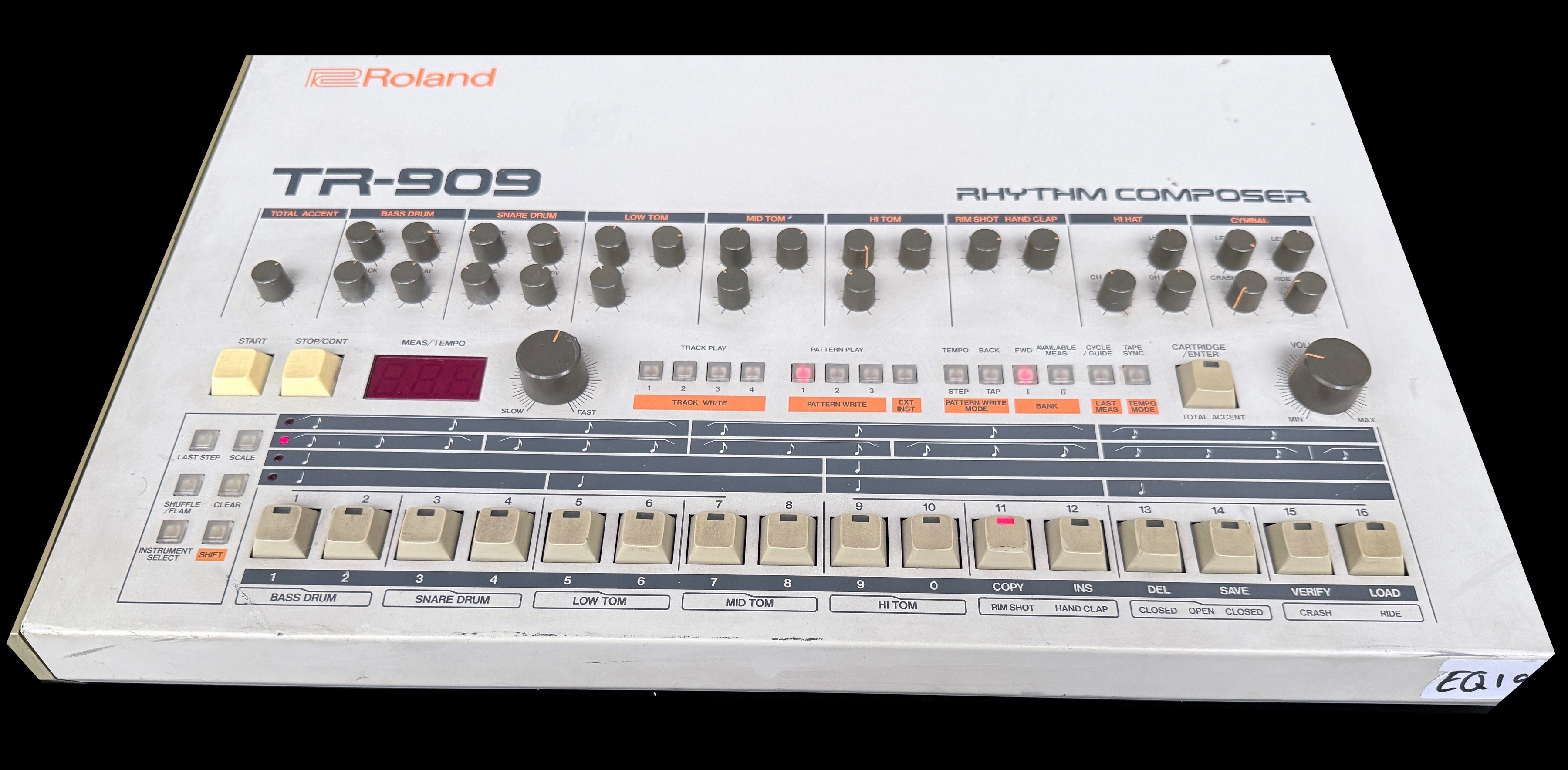 the complete TR-909 at three-quarter angle