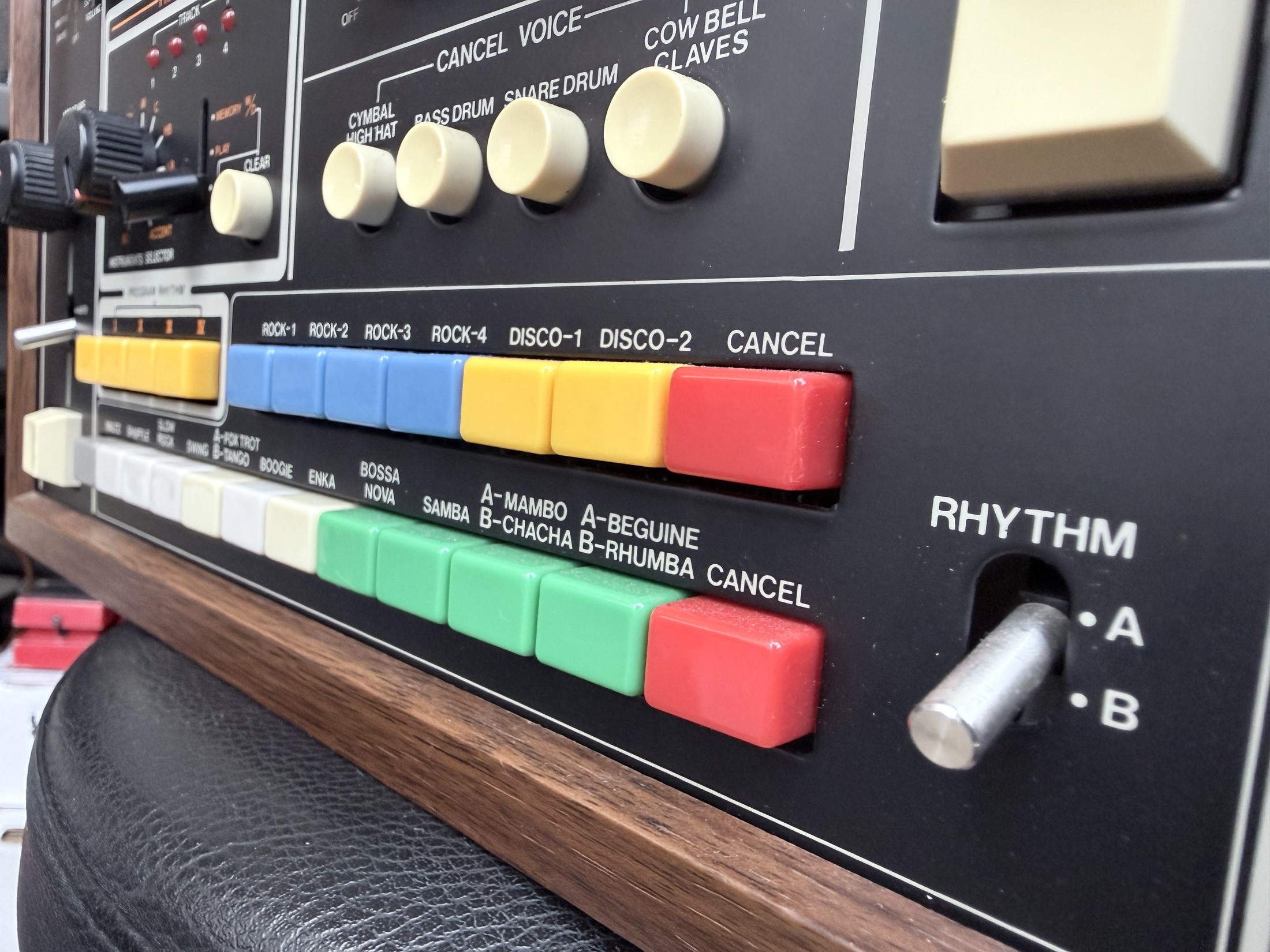 Oblique view along the CR-78 preset rhythm keys, cancel buttons and A/B rhythm selector
