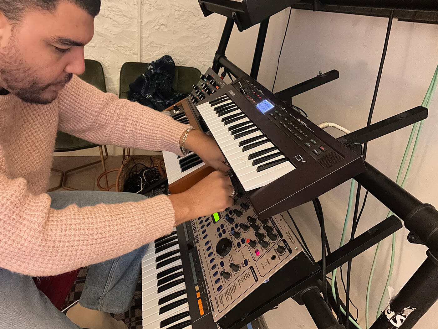 Maison Blanche using the Quasimidi Rave-O-Lution 309