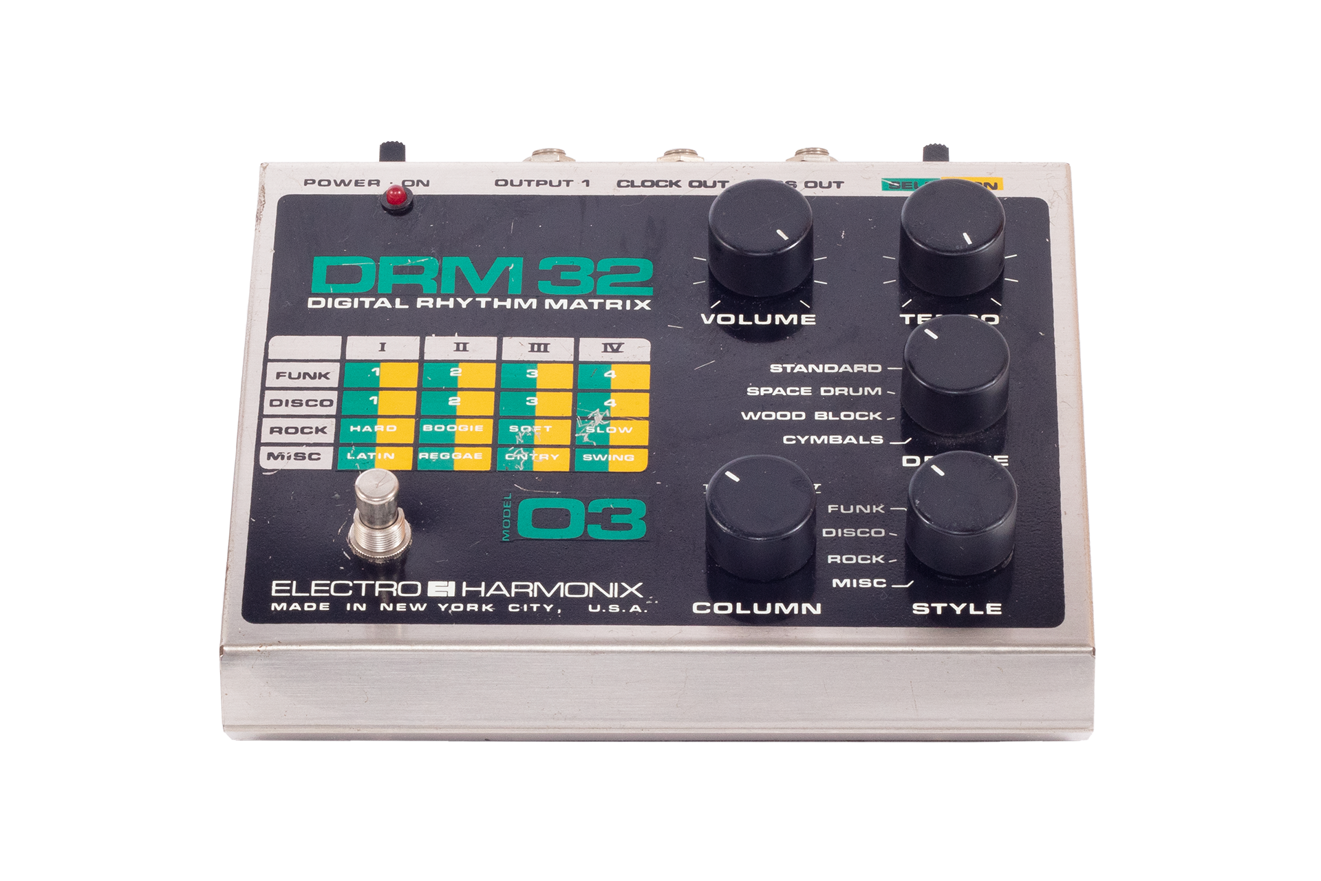 Front panel of an Electro-Harmonix DRM32 model 03, photographed by SMEM.