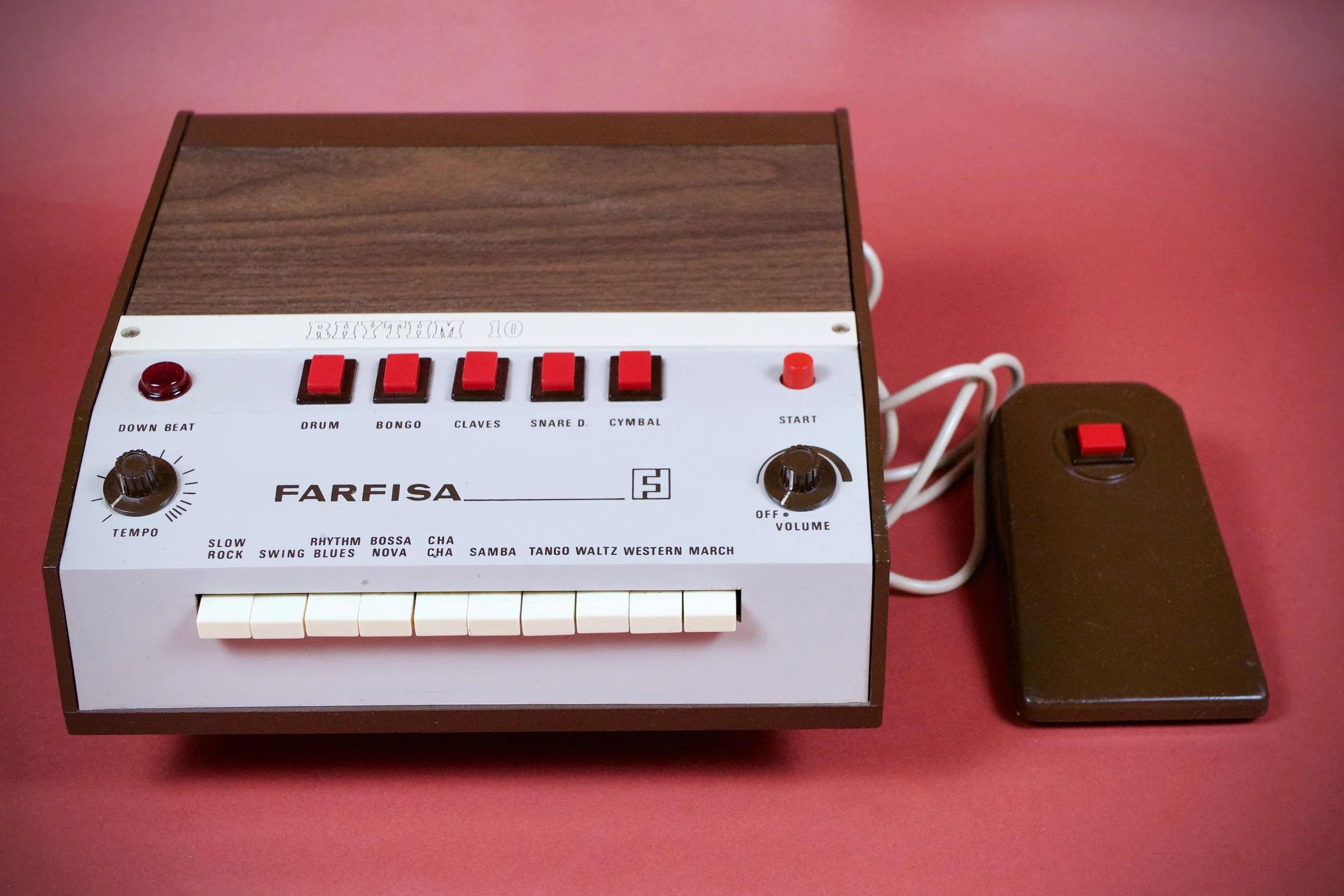 Farfisa Rhythm 10 with cabled pedal