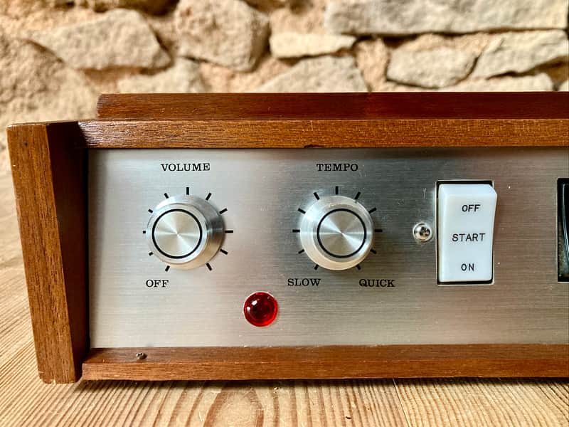Farfisa Rhythm Maker 16, controls and pattern buttons