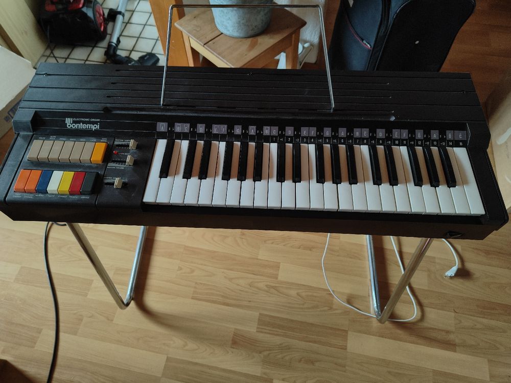 Bontempi HF-222.21, front view